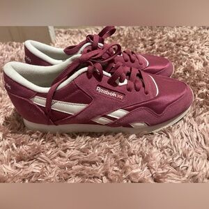 Reebok Women's Burgundy and White Sneakers size 8.5